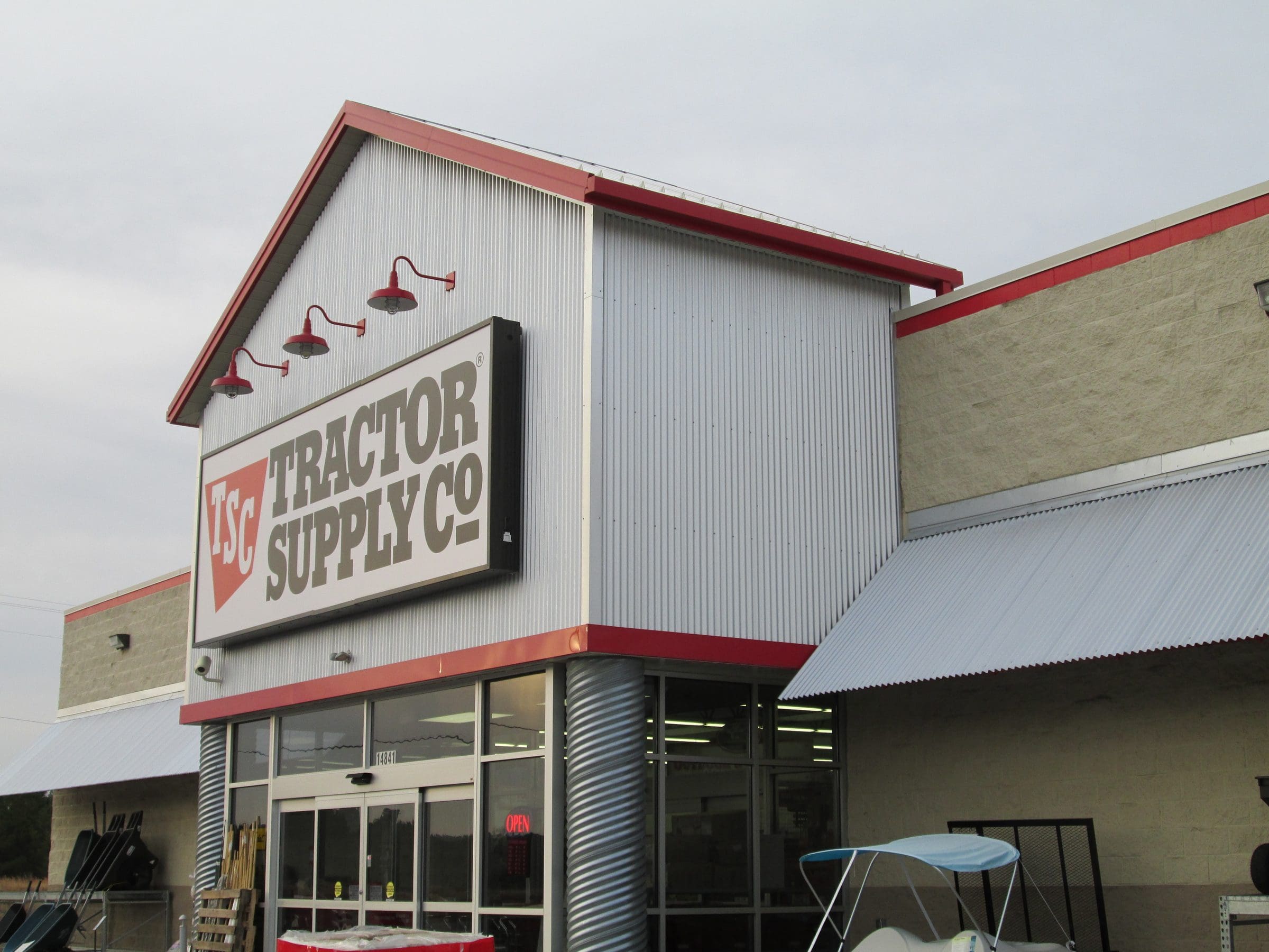 How To Get The Tractor Supply First Responder Discount   4423 Tractor Supply 