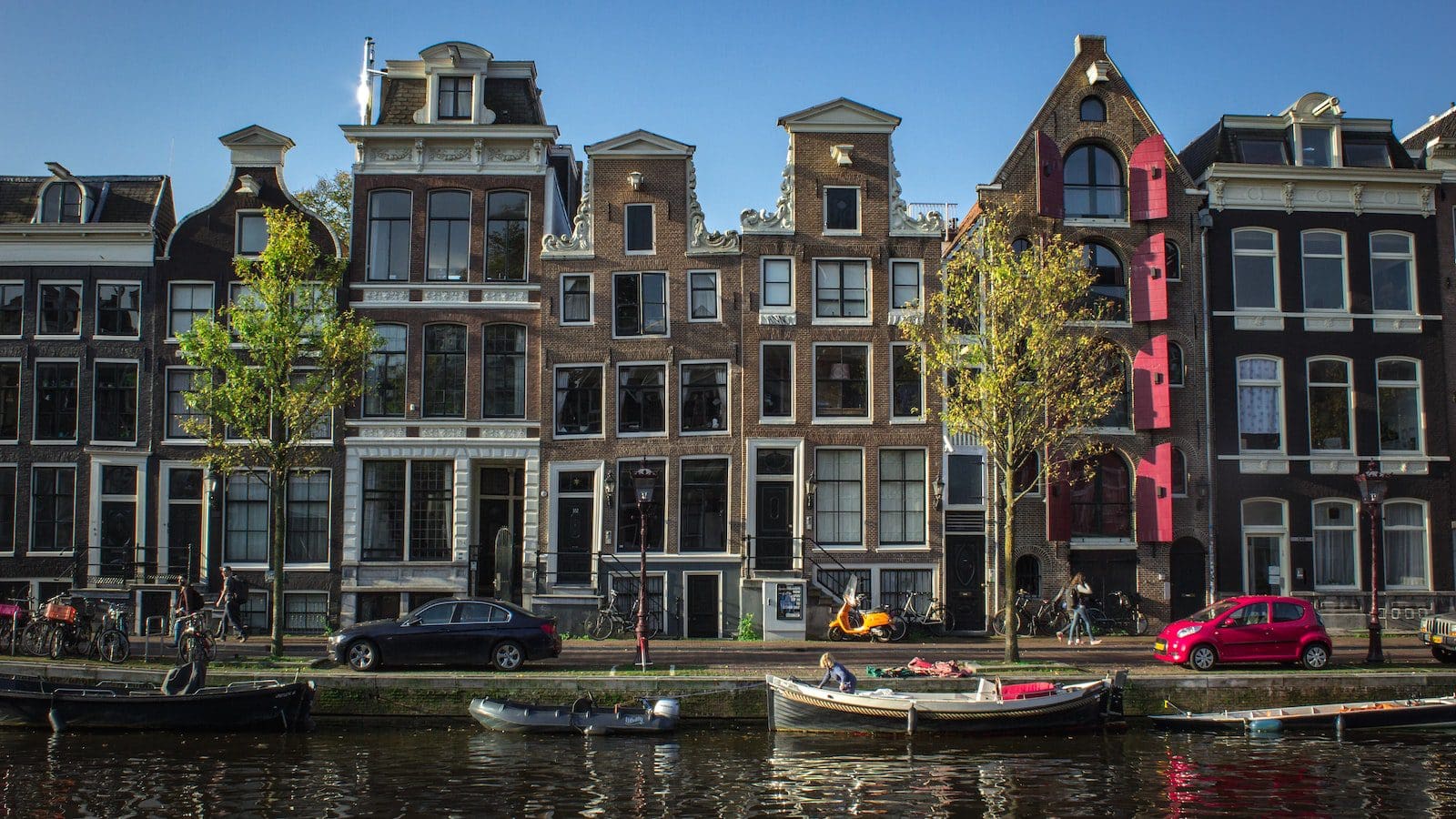 How To Get The Dutch Wonderland First Responder Discount